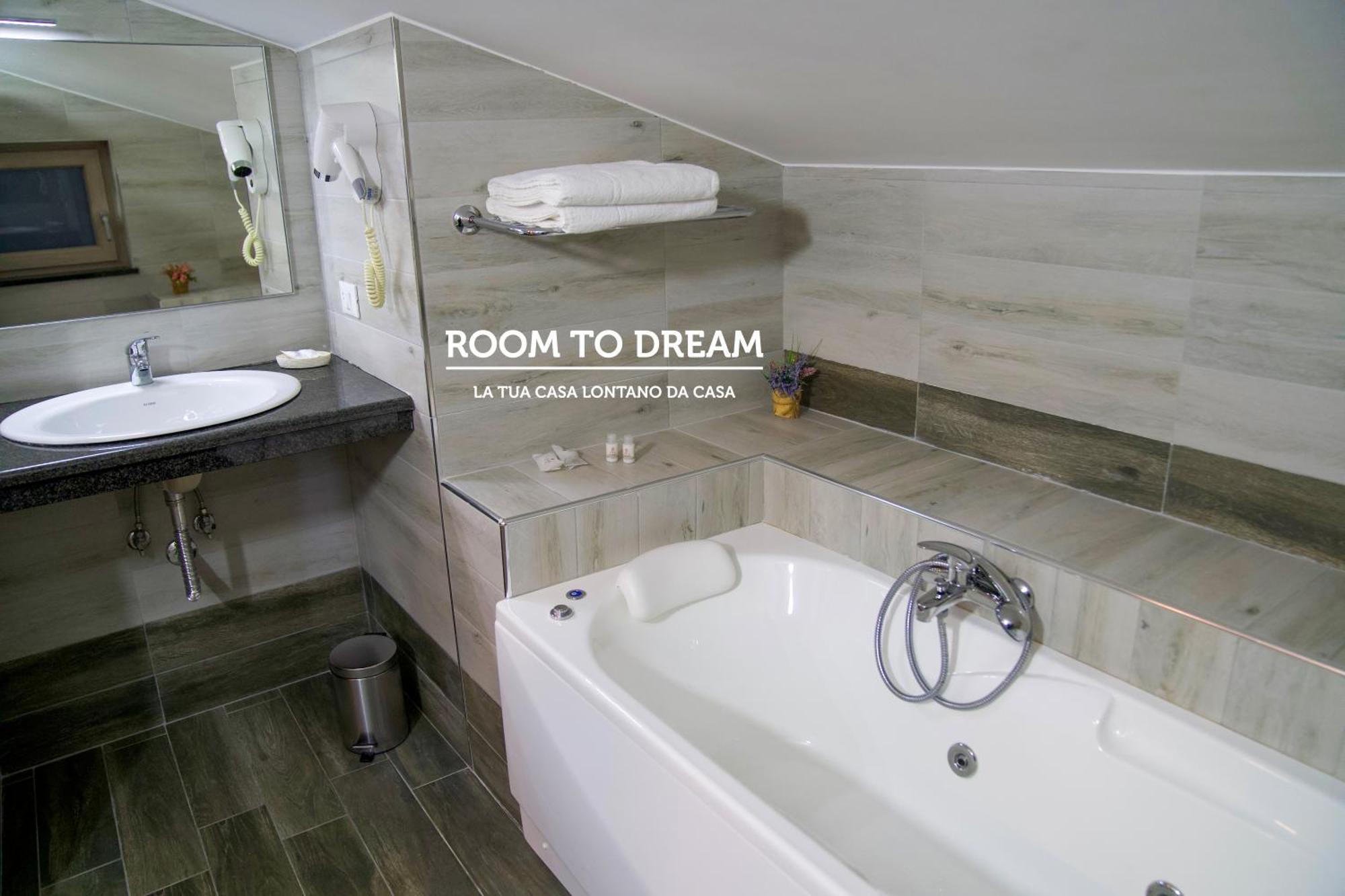 Room To Dream San Valentino Torio Bagian luar foto